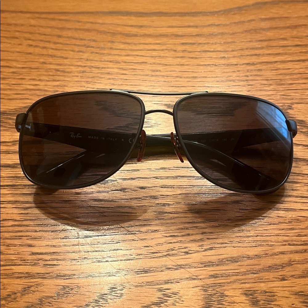 Ray-Ban Dark Frame Aviator Sunglasses